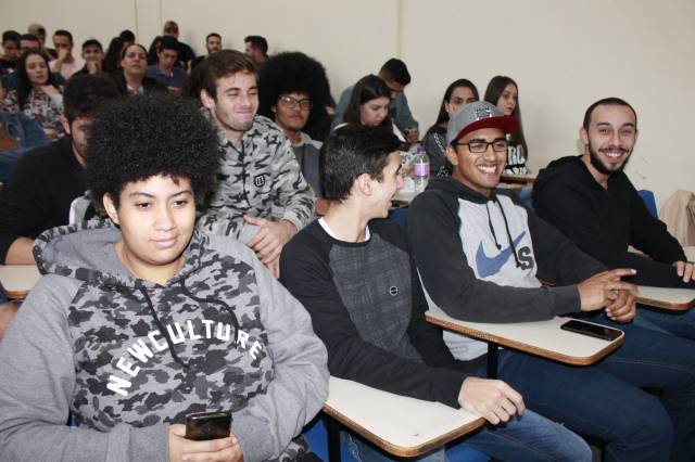 Lançamento da Revista Científica da Faculdade ALFA Umuarama